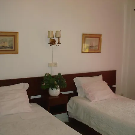 Affittacamere Pensao Residencial Luanda 3*