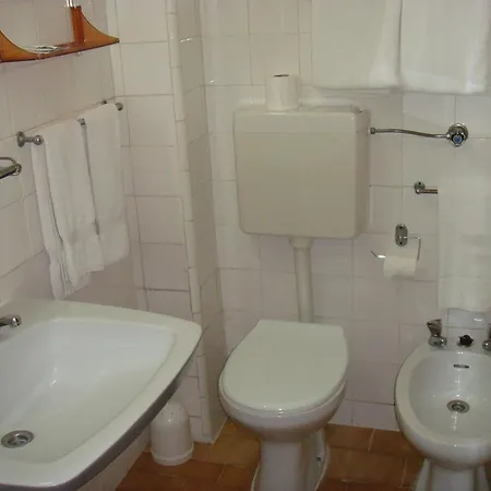 Pensao Residencial Luanda 3* Tomar