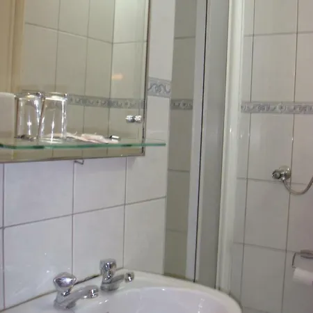 Pensao Residencial Luanda 3* Tomar