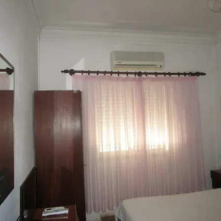 Guest house Pensao Residencial Luanda Tomar